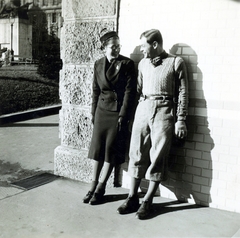 Magyarország, Budapest II., Margit híd budai hídfő, balra a Przemysl-emlékmű (Sződy Szilárd, 1932.)., 1943, Glázer Attila, Budapest, Fortepan #117998