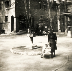 Hungary, Budapest II., Frankel Leó út 25-29., a Lukács Gyógyfürdő parkja., 1948, Kőrössy Szabolcs, baby carriage, Budapest, Fortepan #118095