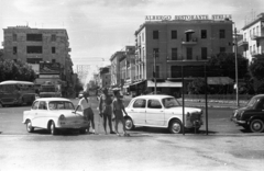 Olaszország, Terracina, Via Camillo Benso Conte di Cavour a Lungomare Matteotti felől nézve., 1965, Fortepan/Album013, szálloda, étterem, rendszám, Fortepan #118174