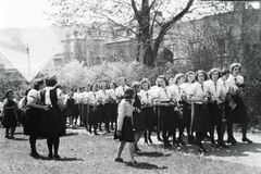 Magyarország, Budapest II., Lorántffy Zsuzsanna utca 3., Baár-Madas Református Gimnázium (később Baár-Madas Református Gimnázium, Általános Iskola és Diákotthon). Gimnazisták ballagása., 1937, Nagy Ilona, gimnázium, ballagás, Budapest, Fortepan #118502