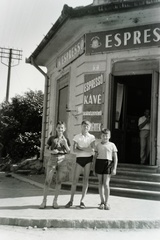 1954, Nagy Ilona, espresso, summer, boys, shorts, sandal, arms crossed over the chest, Fortepan #118505