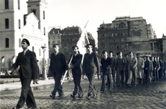 Magyarország, Budapest V., Március 15. (Eskü) tér, balra a Belvárosi templom, jobbra az Erzsébet híd pesti hídfője., 1941, Gál Mihály, Budapest, Fortepan #118529