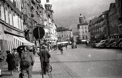 Ausztria, Innsbruck, Maria Theresien Strasse, balra a Spitalskirche tornya, szemben a Herzog Friedrich Strasse és a városi torony (Stadtturm)., 1937, Széman György, Fortepan #118610