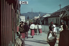 Ukraine,Zakarpattia Oblast, Rakhiv, Miru út (Fő utca)., 1942, Széman György, colorful, street view, genre painting, folk costume, letter box, sheepskin jacket, Fortepan #118619