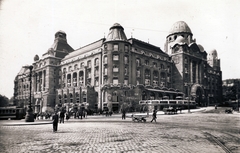 Magyarország, Budapest XI., Szent Gellért tér, Gellért Szálló. Jobbra a Kelenhegyi úti oldalon a fürdő bejárata., 1937, Uj Nemzedék napilap, Budapest, Fortepan #118684