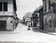 Hungary, Győr, Jedlik Ányos utca, szemben a Bástya utca. A bal oldali házak helyén van ma a Dunakapu tér., 1938, Uj Nemzedék napilap, handbarrow, Fortepan #118699