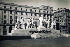 Magyarország, Budapest V., Kossuth Lajos tér, Kossuth emlékmű (Horvay János, 1927.)., 1937, Uj Nemzedék napilap, emlékmű, Kossuth Lajos-ábrázolás, Budapest, szoborcsoport, Fortepan #118766