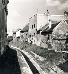 Magyarország, Sopron, Ikva patak a Katolikus konvent átjáró felől a Festő köz felé nézve., 1937, Uj Nemzedék napilap, Fortepan #118825