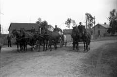 Lengyelország, 1943, Bogdan Celichowski, földút, kocsis, lovaskocsi, Fortepan #119219