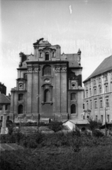 Lengyelország, Poznań, a plábániatemplom (Fara-Poznanska) a Frederic Chopin Park felől., 1947, Bogdan Celichowski, háborús kár, épületkár, Fortepan #119261