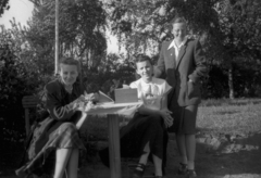 Poland, 1947, Bogdan Celichowski, lady, sitting, costume, skirt, blouse, Fortepan #119741