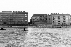 Magyarország, Budapest V., Széchenyi rakpart házai a Széchenyi utcánál., 1958, Kurutz Márton, tűzfal, foghíj telek, kenu, Budapest, Fortepan #11988