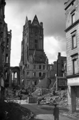 Poland, Szczecin, szemben a romos Szent Jakab-székésegyház az ulica Mariacka felől nézve., 1947, Bogdan Celichowski, church, war damage, basilica, damaged building, Catholic Church, gothic, Cathedral, Brick Gothic, pointed arch, Hinrich Brunsberg-design, Latin Church, Fortepan #119906