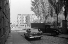 Szerbia, Belgrád, ulica Arhiepiskopa Danila az ulica Takovska felé nézve., 1960, Bogdan Celichowski, Jugoszlávia, teherautó, utcakép, automobil, rendszám, Fortepan #120135