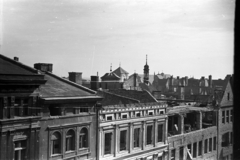 Lengyelország, Poznań, a Stary Rynek északi oldala a Városháza tornyából nézve., 1946, Bogdan Celichowski, látkép, épületkár, háztető, Fortepan #120188