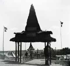 Magyarország, Gödöllő, 4. Nemzetközi Cserkész Világtalálkozó (Jamboree)., 1933, Hanser Mária, díszkapu, Fortepan #120478