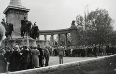 Hungary, Budapest XIV., Hősök tere, Millenniumi emlékmű., 1935, Hanser Mária, horse sculpture, Budapest, Árpád-portrayal, Fortepan #120545