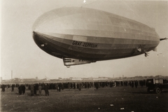 Hungary, Budapest XXI., Csepel, Weiss Manfréd gyár repülőtere. D-LZ127 Graf Zeppelin léghajó., 1931, Hanser Mária, air-ship, Budapest, Fortepan #120587