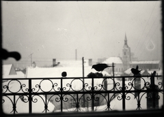 Magyarország, Budapest II., kilátás a Daru utca 10. számú házból az Újlaki templom felé, előtérben keresztben a Daru utca., 1942, Hanser Mária, Budapest, Fortepan #120592