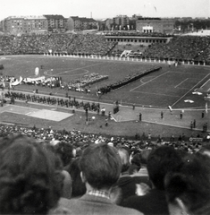 Magyarország, Népstadion, Budapest XIV., a XII. Főiskolai Világbajnokság megnyitóünnepsége, 1954. július 31., 1954, Hanser Mária, Budapest, képarány: négyzetes, közönség, stadion, Fortepan #120626