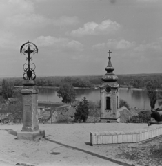 Magyarország, Szentendre, Szamár-hegy, kilátás a Szerb (Tobakos) kereszttől a Preobrazsenszka templom és a Duna felé., 1961, Inkey Tibor, Fortepan #120832