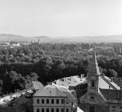 Hungary, Esztergom, kilátás a várból a Prímás sziget felé, előtérben a Szatmári Irgalmasnővérek Zárdatemploma., 1957, Inkey Tibor, picture, steeple, Fortepan #120860