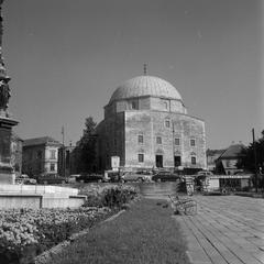 Magyarország, Pécs, Széchenyi tér, szemben a Dzsámi., 1960, Inkey Tibor, templom, műemlék, Fortepan #120897