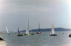 Magyarország, Balatonfüred, vitorlások a kikötő térségében., 1958, Inkey Tibor, színes, vitorláshajó, Fortepan #120920