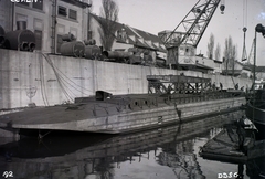 Magyarország, Óbuda, Budapest III., Óbudai Hajógyár, az 1871-ben épített Lajta monitor (SMS Leitha) hajótestének átépítése elevátorhajóvá. Leltári jelzet: MMKM TFGY 2017.2.99., 1928, Magyar Műszaki és Közlekedési Múzeum / Történeti Fényképek Gyűjteménye / Óbudai Hajógyár gyűjteménye, Budapest, Fortepan #122032