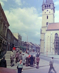 Szlovákia, Eperjes, Fő utca, jobbra a Szent Miklós-székesegyház., 1958, G K, Csehszlovákia, templom, színes, utcakép, buszmegálló, székesegyház, Fortepan #12246