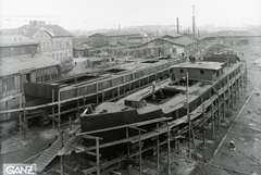 Magyarország, Budapest XIII., Újpesti-öböl, Ganz és Tsa. Villamossági-, Gép-, Waggon- és Hajógyár Rt. MFTR Etele (1937) áruszállító csavaros motorhajó (paklishajó) építése. Leltári jelzet: MMKM TFGY 2017.1.237., 1937, Magyar Műszaki és Közlekedési Múzeum / Történeti Fényképek Gyűjteménye / Ganz gyűjtemény, Budapest, Fortepan #122618