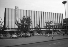 Magyarország, Budapest VIII., Blaha Lujza tér, Corvin Áruház., 1969, Szepesfalvy Gábor, Volkswagen-márka, Volkswagen Bogár, Budapest, Fortepan #123838