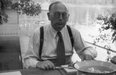 1949, Ember Károly, portrait, gentleman, glasses, knife, suspenders, tie, Fortepan #124008