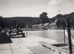 Magyarország, Miskolc,Miskolctapolca, (Görömbölytapolca), Strandfürdő., 1937, Stuber Andrea, medence, életkép, napozás, Fortepan #124085