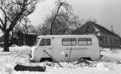 Magyarország, 1985, Urbán Tamás, tél, hó, UAZ-márka, mentőautó, UAZ-452, Fortepan #124508