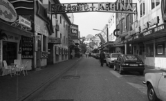 Germany, Hamburg, Grosse Freiheit a Reeperbahn-tól nézve, távolban a Friedenskirche tornya látszik., 1990, Urbán Tamás, street view, Alfa-Romeo brand, Fortepan #124944