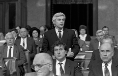 Hungary, Budapest V., Parlament, az Országgyűlés ülése. A felszólaló Király Zoltán, előtte Roszik Gábor, mellette Bánffy György, az első sorban Sarlós István., 1990, Urbán Tamás, Budapest, Fortepan #124976