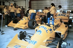 Magyarország, Hungaroring, Mogyoród, Formula-1 második magyar nagydíj, a Lotus-Honda csapat boxa., 1987, Urbán Tamás, színes, Fortepan #124997