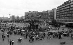 Germany, Berlin, Alexanderplatz, Népek Barátsága szökőkút (Brunnen der Völkerfreundschaft)., 1990, Urbán Tamás, fountain, Walter Womacka-design, Fortepan #125082