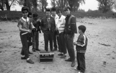 Magyarország, Dolly Roll együttes. Fekete Gyula, Dolly, fotós, Novai Gábor, Zsoldos Gábor, Kékes Zoltán, Flipper Öcsi., 1984, Urbán Tamás, strand, fényképezőgép, Fortepan #125313