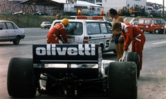 Magyarország, Hungaroring, Mogyoród, Formula-1 első magyar nagydíj, a Brabham-BMW csapat versenyautója., 1986, Urbán Tamás, színes, Volvo-márka, Forma-1, Olivetti-márka, Talbot Tagora, Fortepan #125404