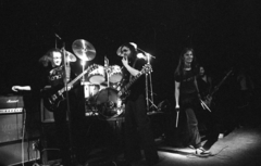 Magyarország, Budapest XI., Fehérvári út 47., Fővárosi Művelődési Ház (FMH). Korál koncert, középen Radics Béla vendégként., 1981, Urbán Tamás, koncert, Budapest, Fortepan #125627