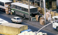 Magyarország, Budapest VIII., Kerepesi út, KGST piac a Keleti pályaudvar közelében., 1989, Urbán Tamás, színes, autóbusz, Budapest, lengyel piac, Ikarus-márka, Fortepan #125799