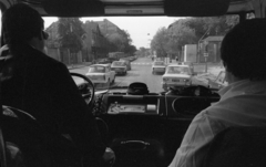 Magyarország, Budapest XIII., Dózsa György út, jobbra a Vágány utca., 1980, Urbán Tamás, Polski Fiat-márka, mentőautó, Polski Fiat 126p, Budapest, mentő gépkocsivezető, Mentőtiszt, Fortepan #125868