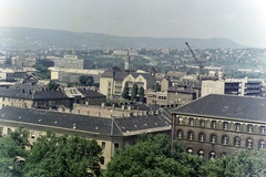 Magyarország, Budapest XIII., kilátás a Volga szállóból, előtérben balra a Váci út - Tisza (Tisza Antal) utca sarokházai, jobbra az ELMÜ székház, középen távolabb a Pozsonyi úti református templom tornya látszik., 1972, Bauer Sándor, színes, Budapest, Fortepan #126285