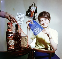 1970, Bauer Sándor, colorful, string bag, Cinzano-brand, Fortepan #126361