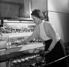 1959, Bauer Sándor, self-serving restaurant, Fortepan #126773