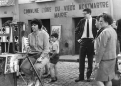 Franciaország, Párizs, Montmartre, Place du Tertre, háttérben a 19. és 21. számú ház., 1967, Bauer Sándor, sziluett, portré, Fortepan #126979