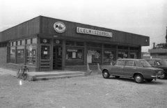 Magyarország, Balatonfűzfő, Pannonker ABC a Fövenyfürdő strand előtt., 1981, Bauer Sándor, élelmiszerbolt, Fortepan #127189