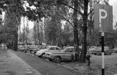 Magyarország,Balaton, Siófok, Kinizsi Pál utca, háttérben a Hotel Balaton., 1969, Bauer Sándor, Volkswagen-márka, Volkswagen Bogár, Fortepan #127368